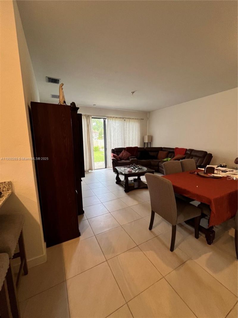 1695 SE 6th St, Homestead, FL 33033 Photo