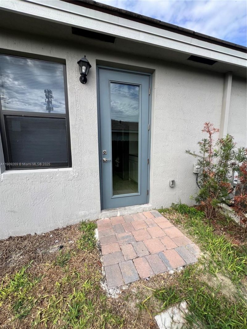 1695 SE 6th St, Homestead, FL 33033 Photo