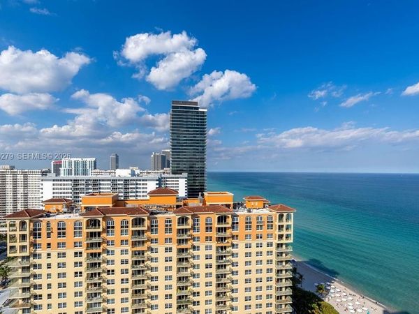 3140 S Ocean Dr, Unit PH7, Hallandale Beach, FL 33009