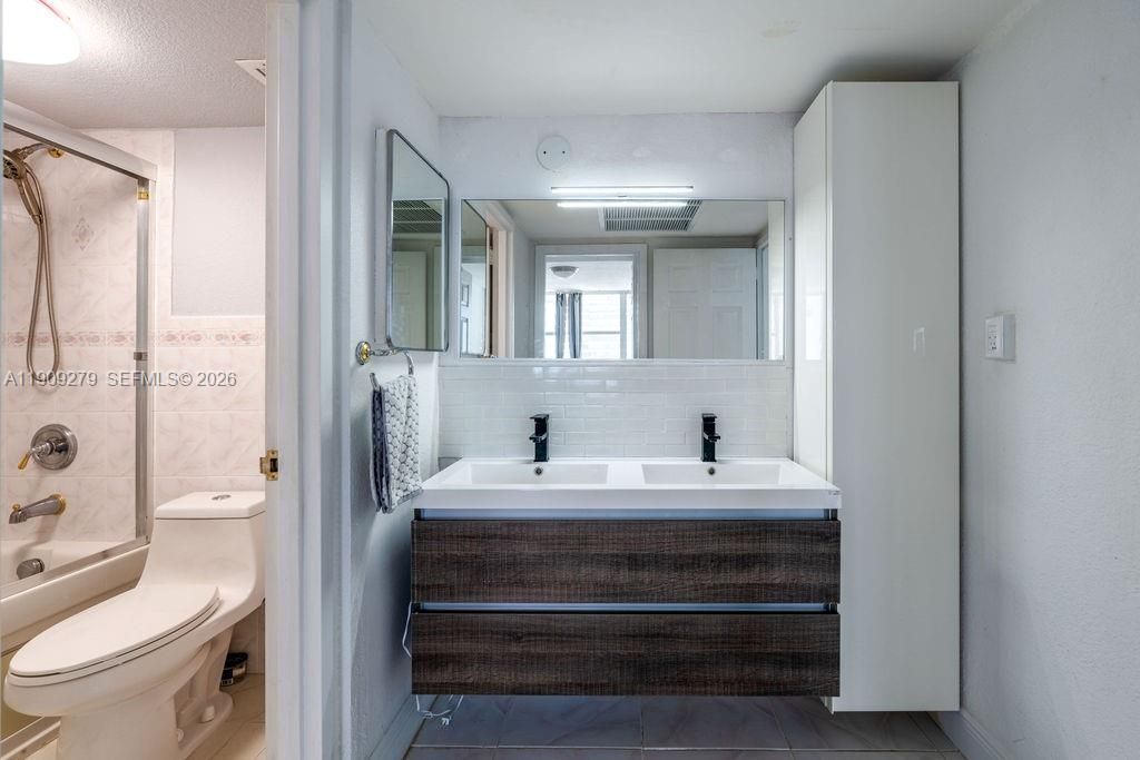 3140 S Ocean Dr, Unit PH7, Hallandale Beach, FL 33009 Photo