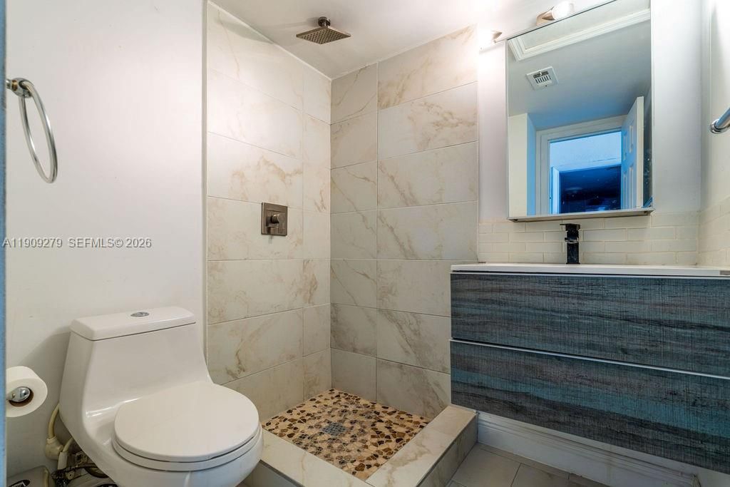 3140 S Ocean Dr, Unit PH7, Hallandale Beach, FL 33009 Photo