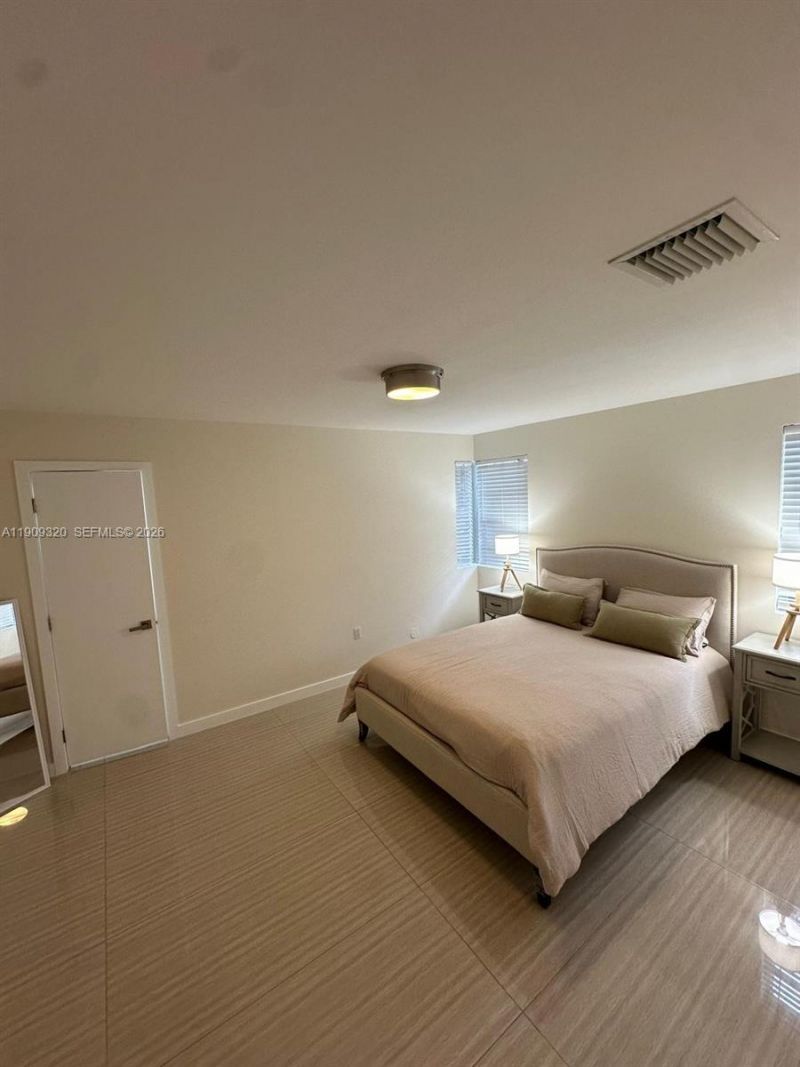 9464 Abbott Ave, Surfside, FL 33154 Photo