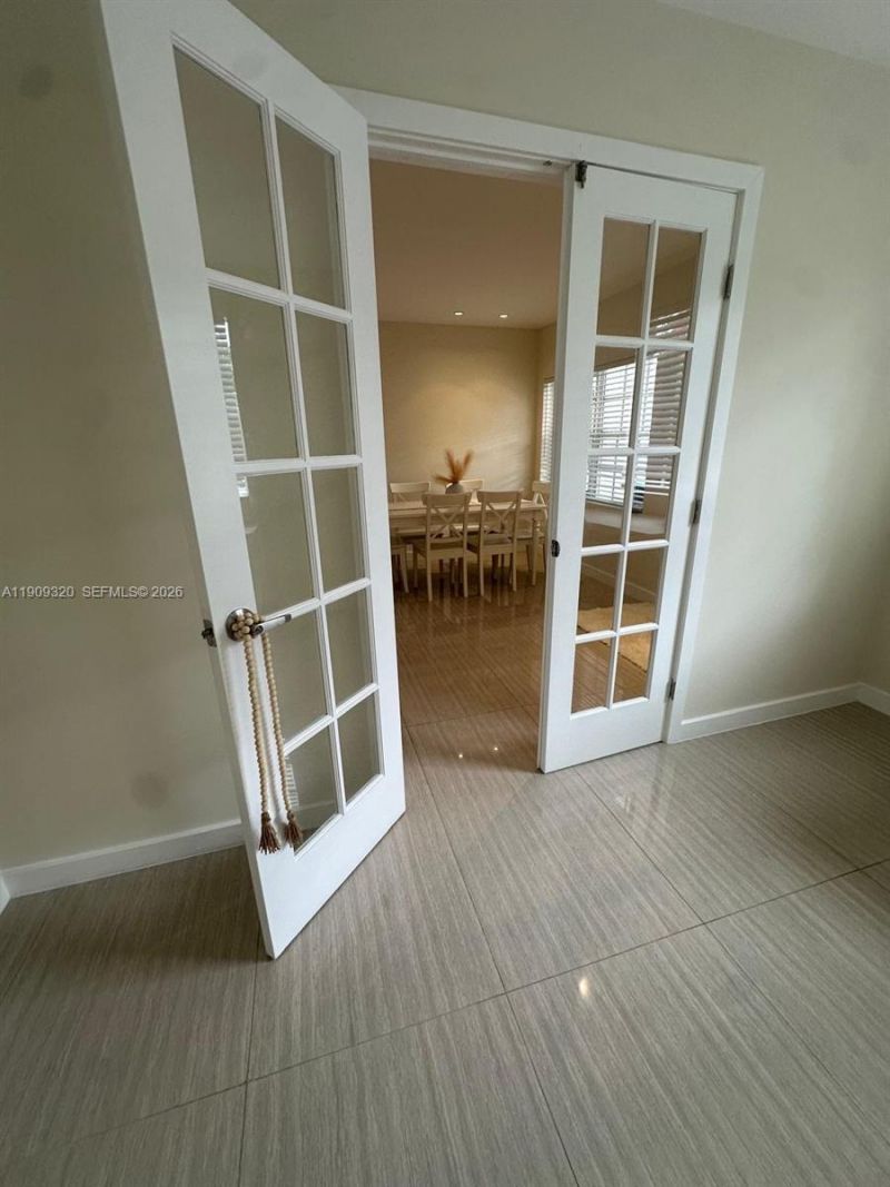 9464 Abbott Ave, Surfside, FL 33154 Photo