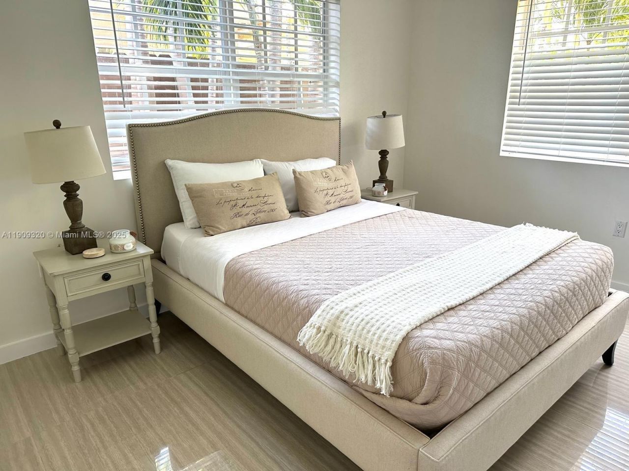 9464 Abbott Ave, Surfside, FL 33154 Photo