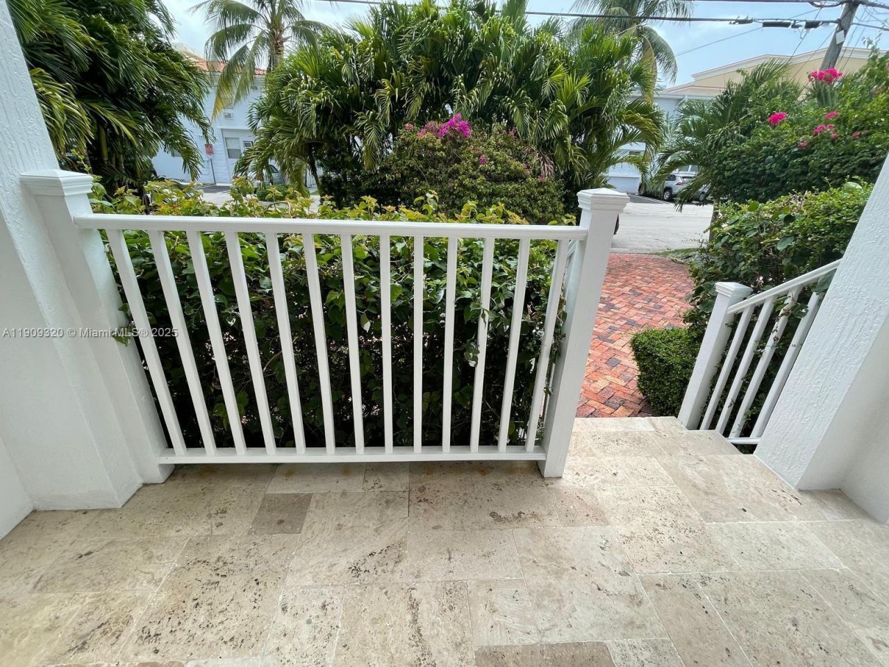 9464 Abbott Ave, Surfside, FL 33154 Photo