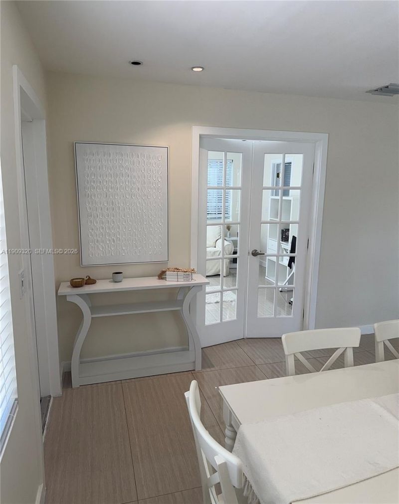 9464 Abbott Ave, Surfside, FL 33154 Photo