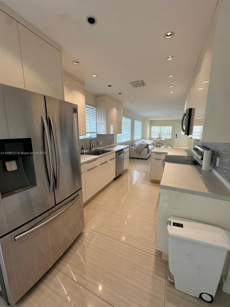 9464 Abbott Ave, Surfside, FL 33154 Photo