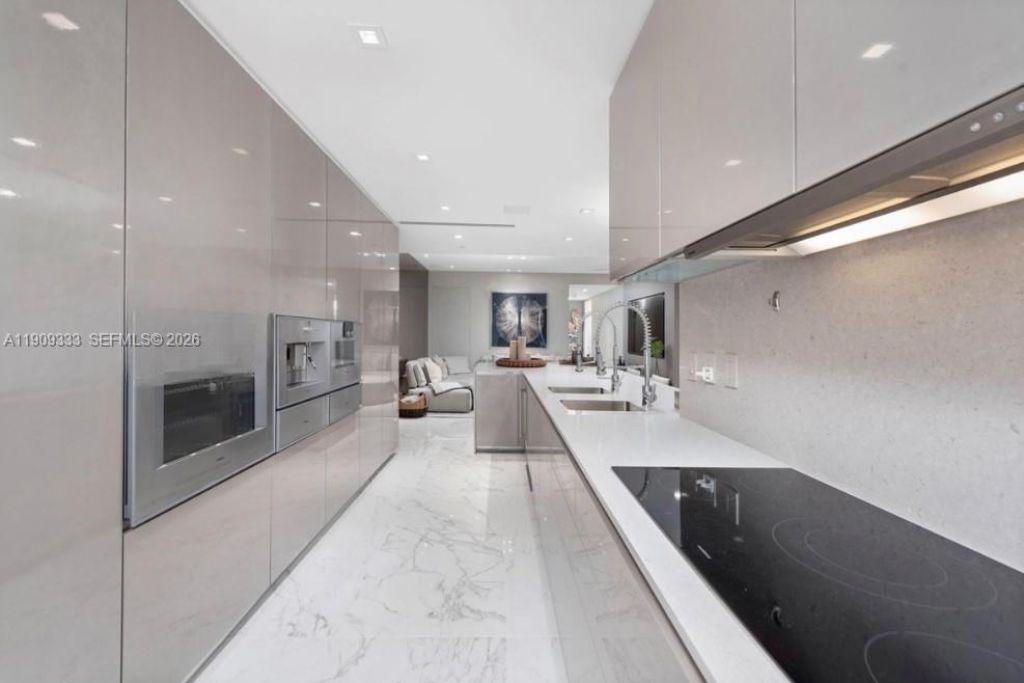 9349 Collins Ave, Unit 304, Surfside, FL 33154 Photo