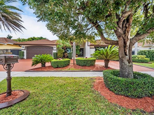 15462 SW 115th St, Miami, FL 33196