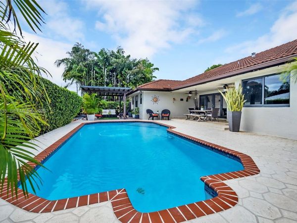 15462 SW 115th St, Miami, FL 33196