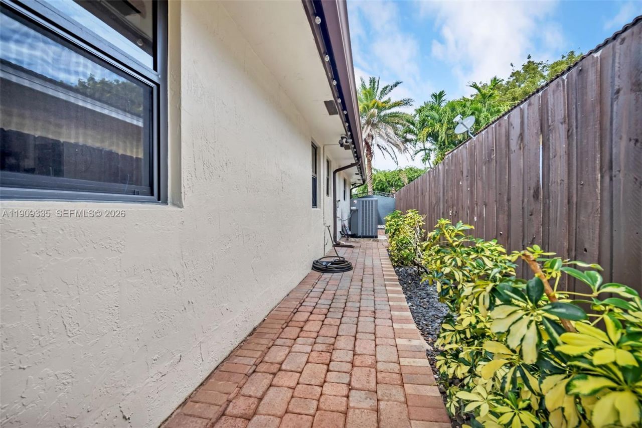 15462 SW 115th St, Miami, FL 33196 Photo