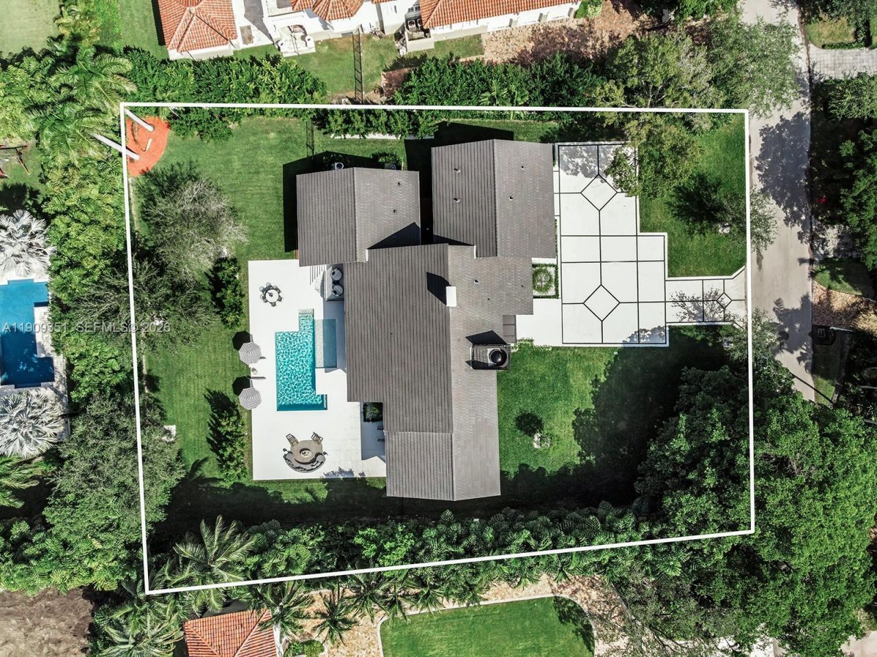 7910 Los Pinos Cir, Coral Gables, FL 33143 Photo