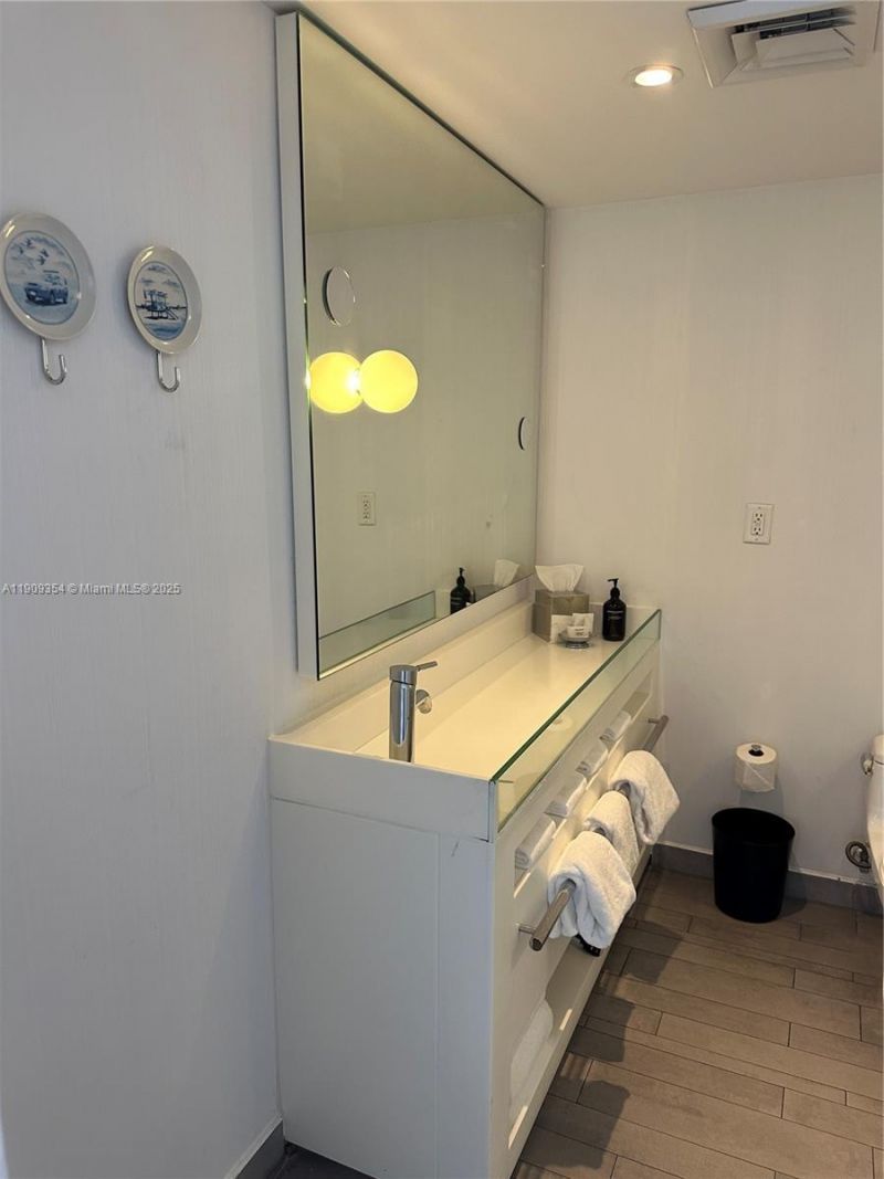 1100 West Ave, Unit 1206, Miami Beach, FL 33139 Photo