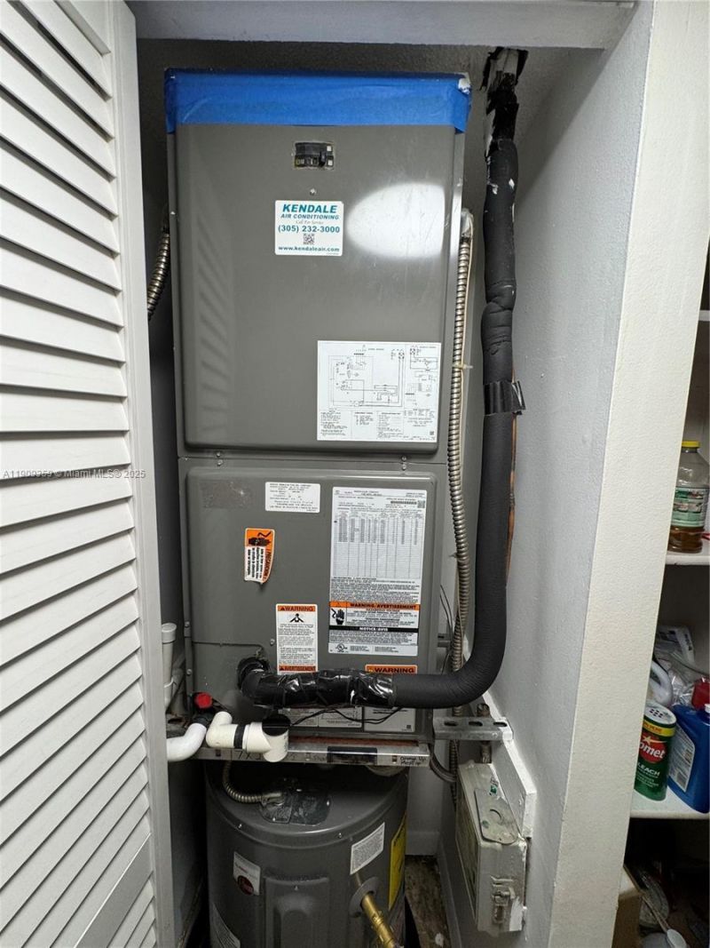 8411 NW 8th St, Unit 203, Miami, FL 33126 Photo