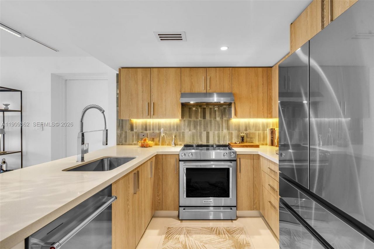 1100 100th St, Unit 401, Bay Harbor Islands, FL 33154 Photo