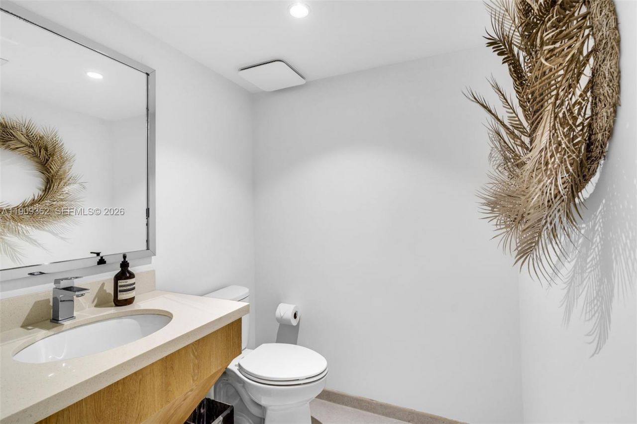 1100 100th St, Unit 401, Bay Harbor Islands, FL 33154 Photo