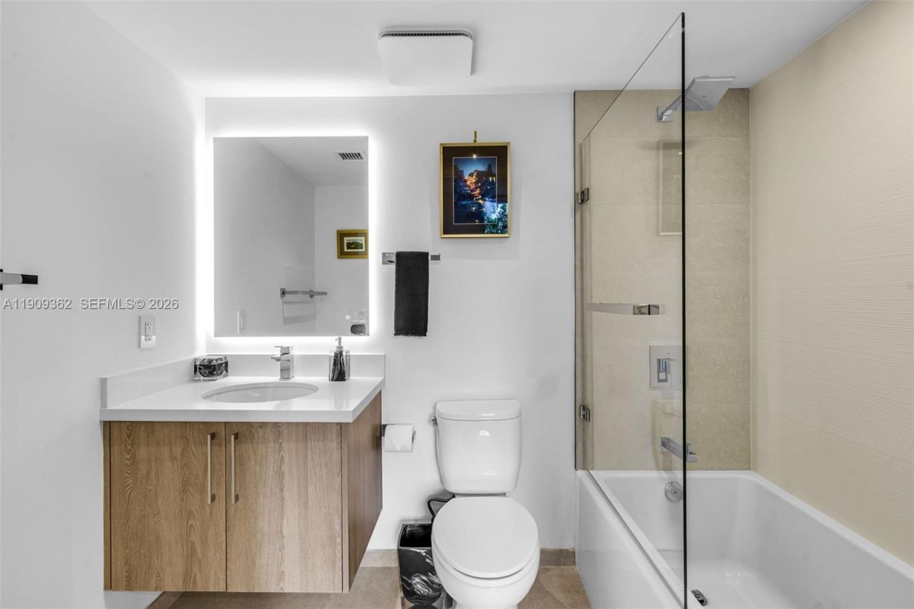 1100 100th St, Unit 401, Bay Harbor Islands, FL 33154 Photo