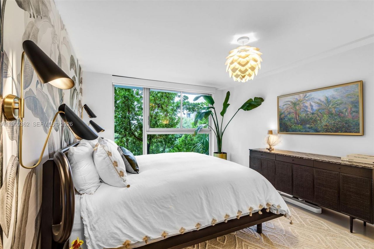 1100 100th St, Unit 401, Bay Harbor Islands, FL 33154 Photo