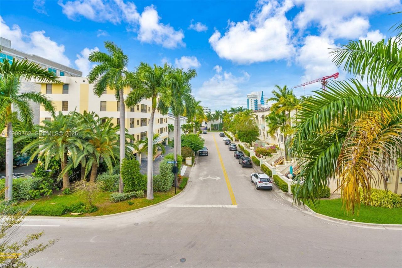 1100 100th St, Unit 401, Bay Harbor Islands, FL 33154 Photo