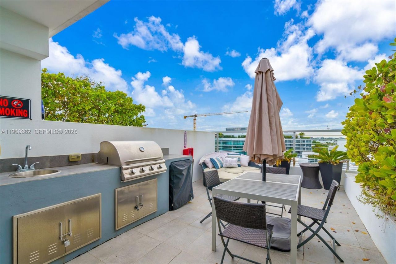 1100 100th St, Unit 401, Bay Harbor Islands, FL 33154 Photo