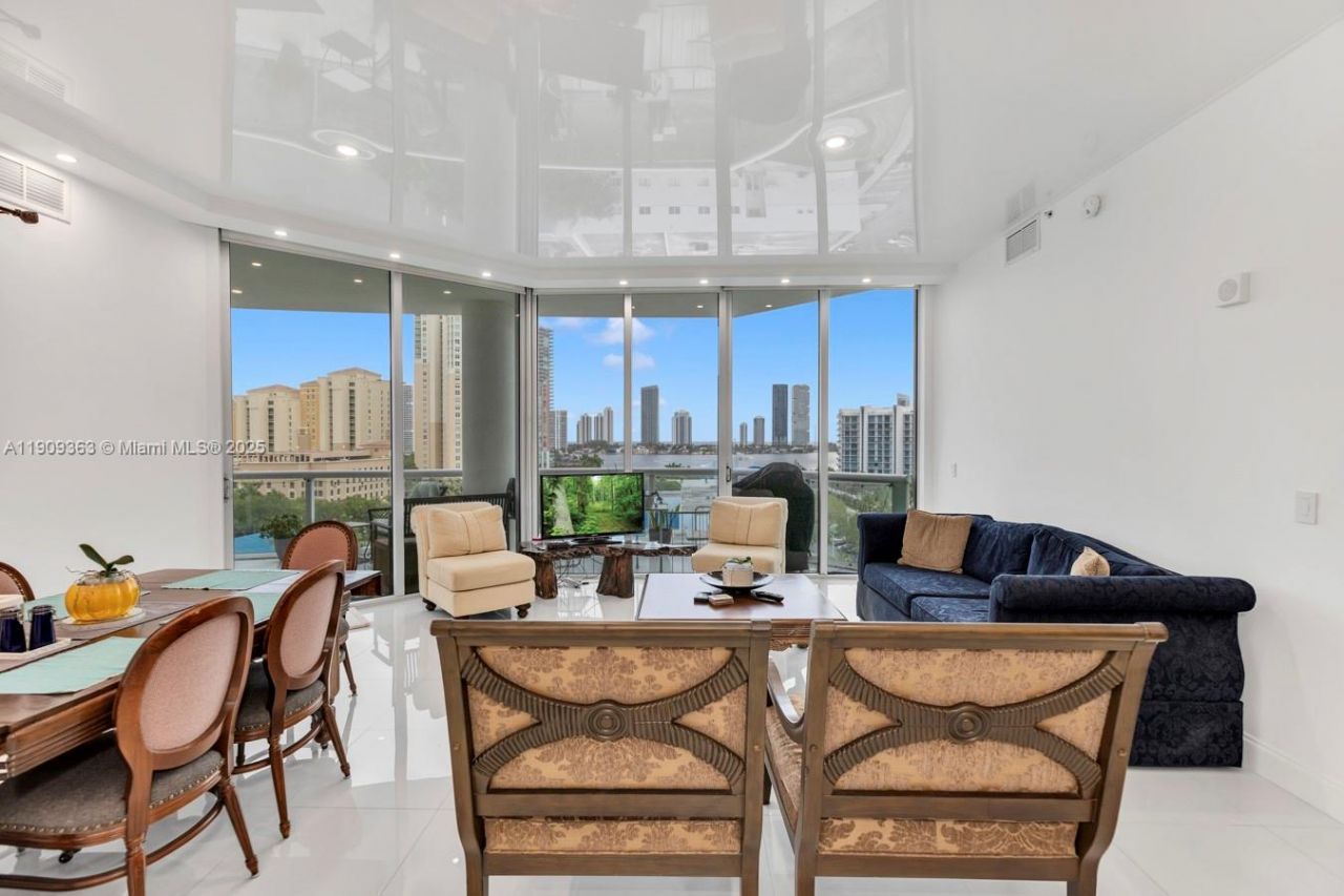 3131 NE 188th St, Unit 2-1004, Aventura, FL 33180 Photo