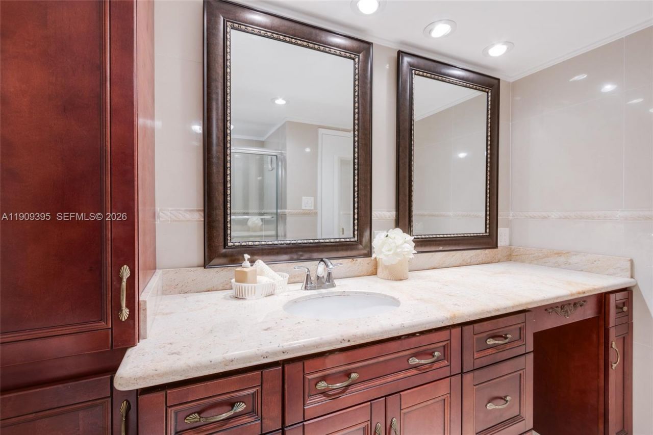 2671 S Course Dr, Unit 506, Pompano Beach, FL 33069 Photo