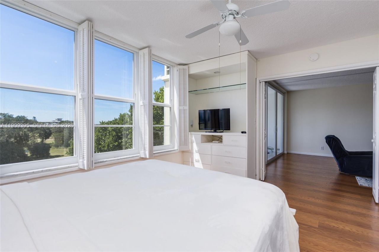 2671 S Course Dr, Unit 506, Pompano Beach, FL 33069 Photo
