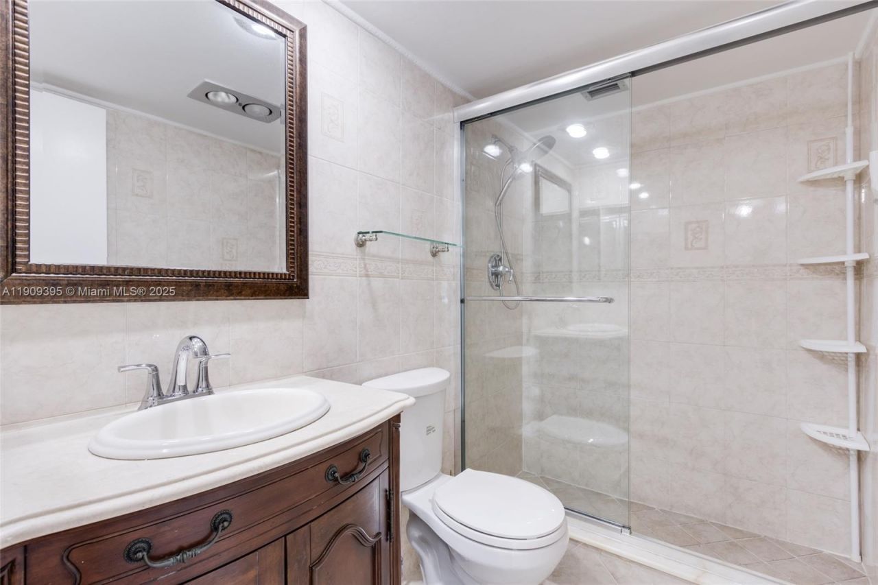 2671 S Course Dr, Unit 506, Pompano Beach, FL 33069 Photo