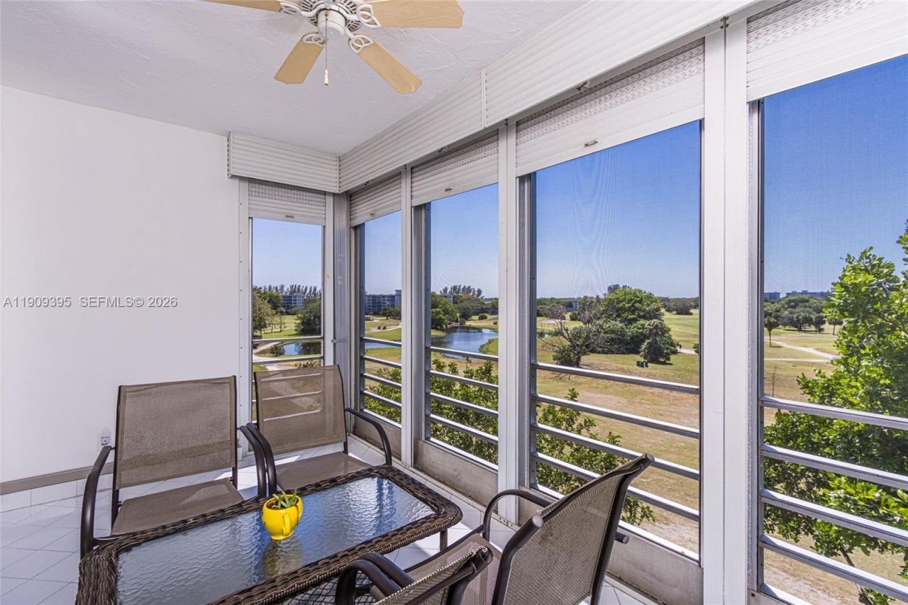 2671 S Course Dr, Unit 506, Pompano Beach, FL 33069 Photo