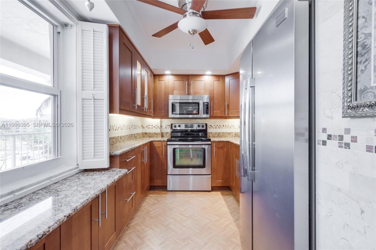 2671 S Course Dr, Unit 506, Pompano Beach, FL 33069 Photo