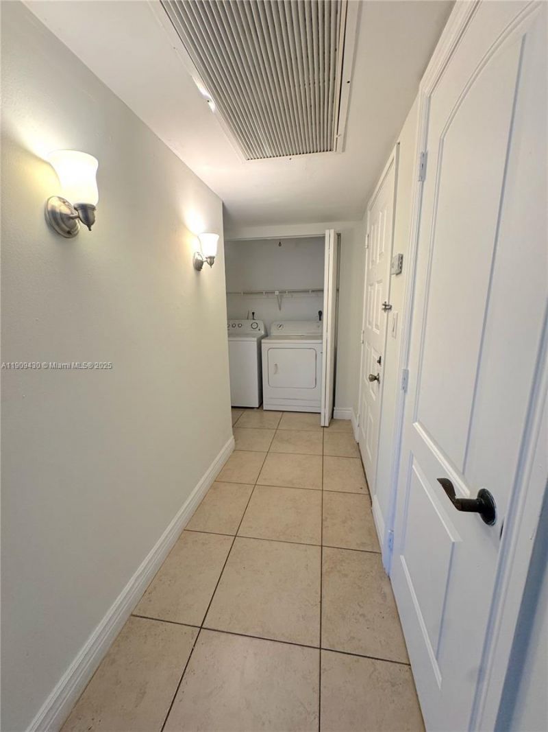 3215 Coral Lake Dr, Unit 3215, Coral Springs, FL 33065 Photo