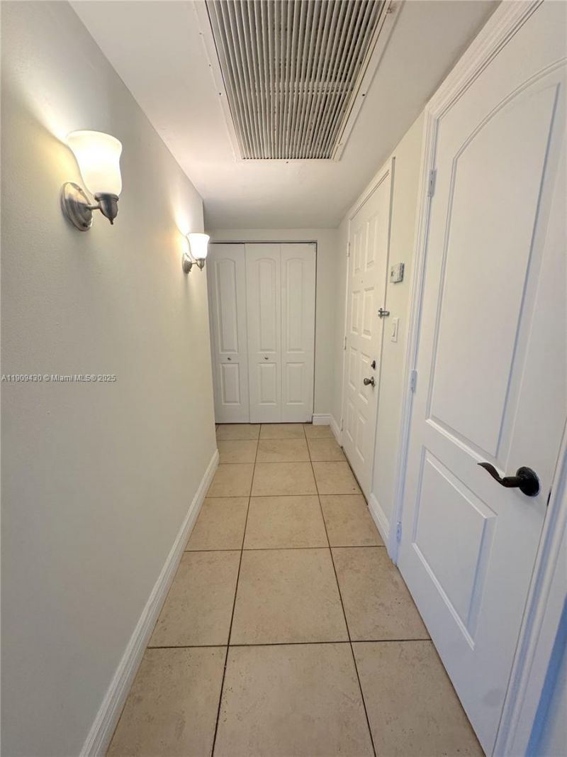 3215 Coral Lake Dr, Unit 3215, Coral Springs, FL 33065 Photo