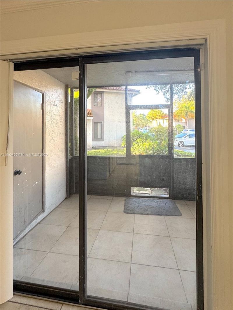 3215 Coral Lake Dr, Unit 3215, Coral Springs, FL 33065 Photo