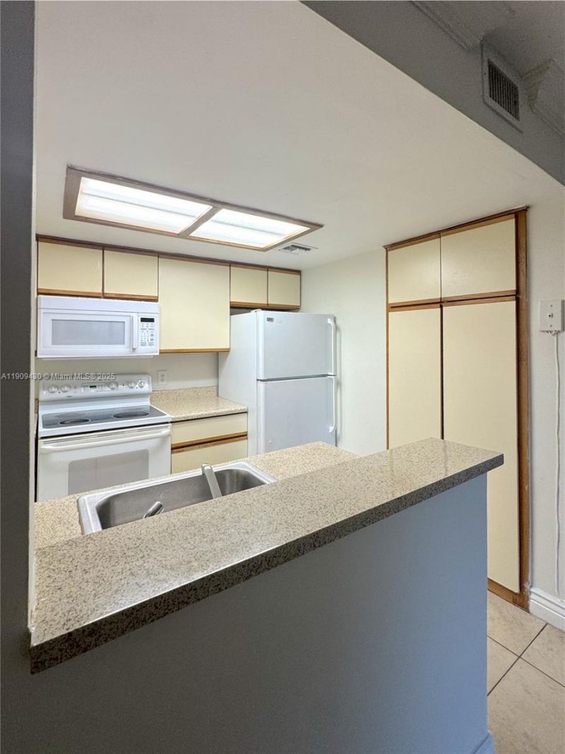 3215 Coral Lake Dr, Unit 3215, Coral Springs, FL 33065 Photo