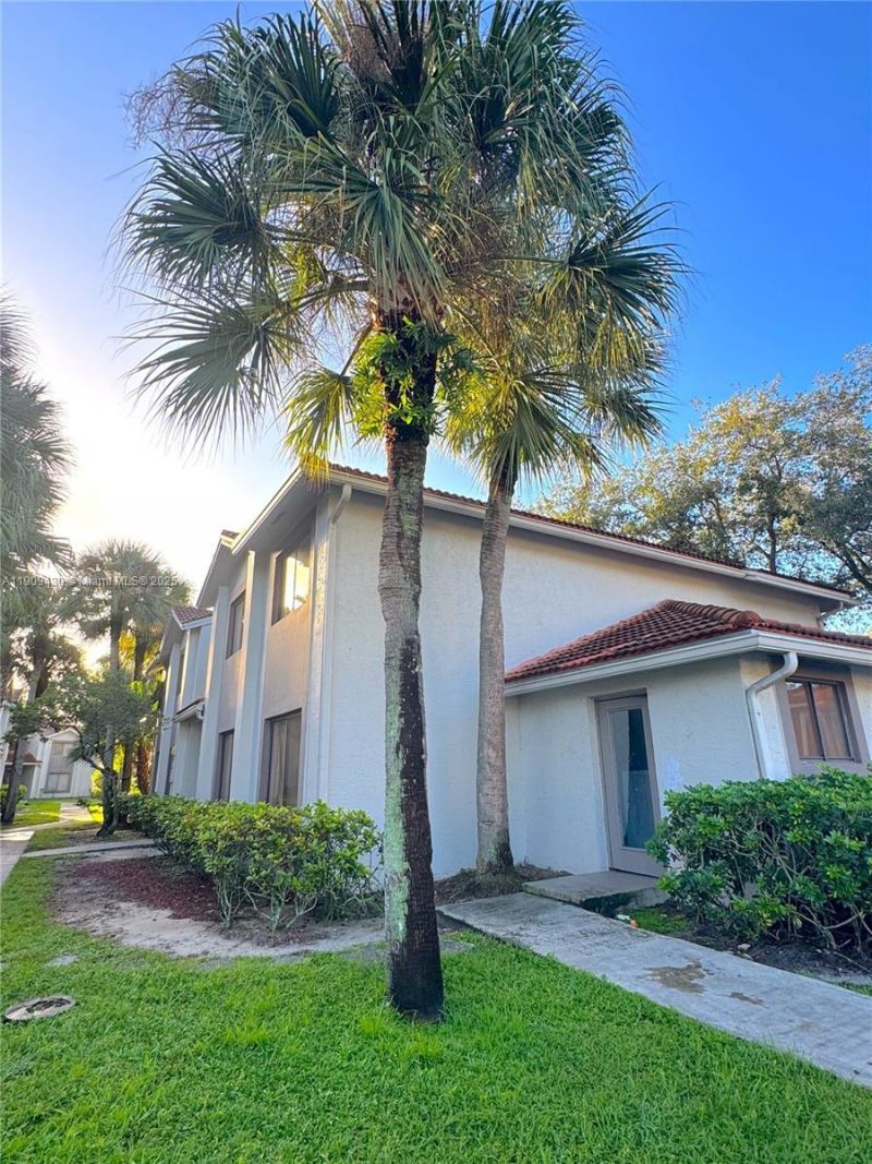 3215 Coral Lake Dr, Unit 3215, Coral Springs, FL 33065 Photo