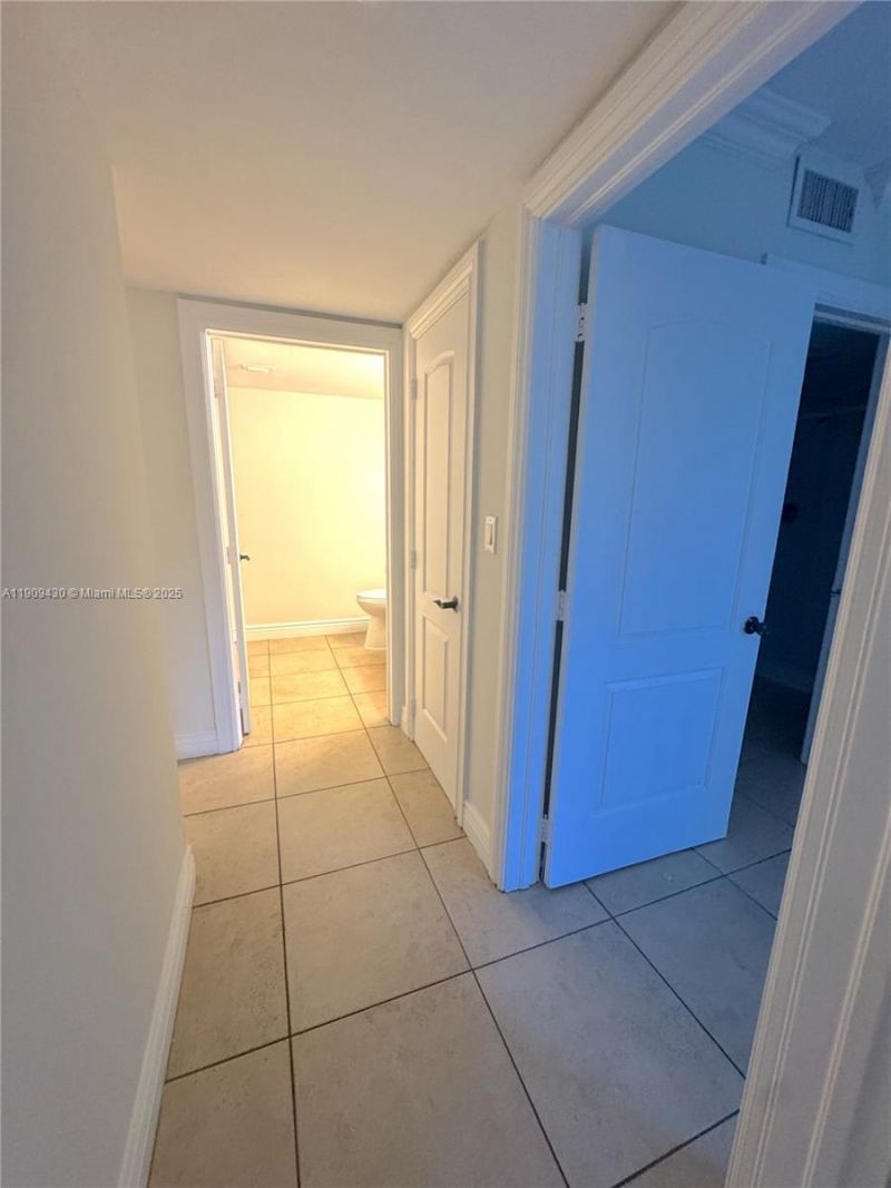 3215 Coral Lake Dr, Unit 3215, Coral Springs, FL 33065 Photo