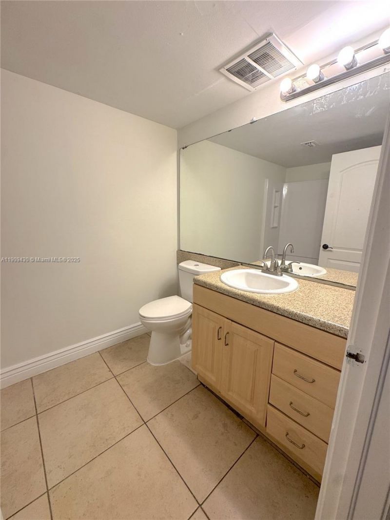 3215 Coral Lake Dr, Unit 3215, Coral Springs, FL 33065 Photo