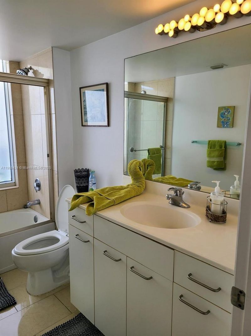 21055 Yacht Club Dr, Unit 1602, Aventura, FL 33180 Photo