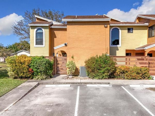 8117 NW 71st Ct, Tamarac, FL 33321