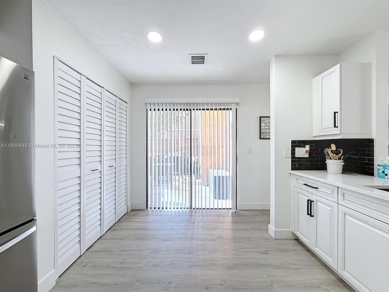 8117 NW 71st Ct, Tamarac, FL 33321 Photo