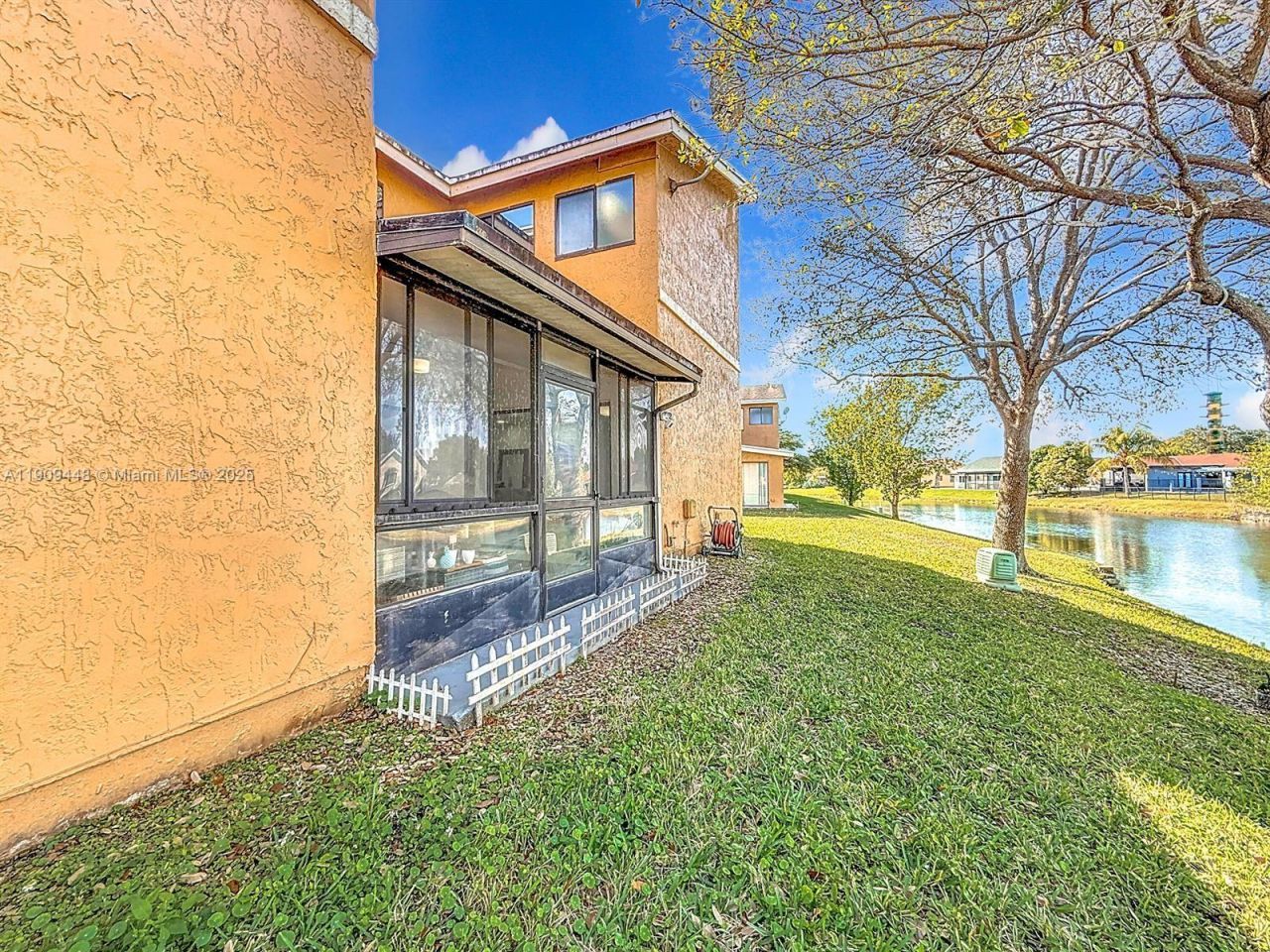 8117 NW 71st Ct, Tamarac, FL 33321 Photo