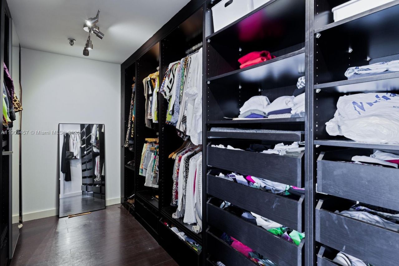 17500 N Bay Rd, Unit S301, Sunny Isles Beach, FL 33160 Photo