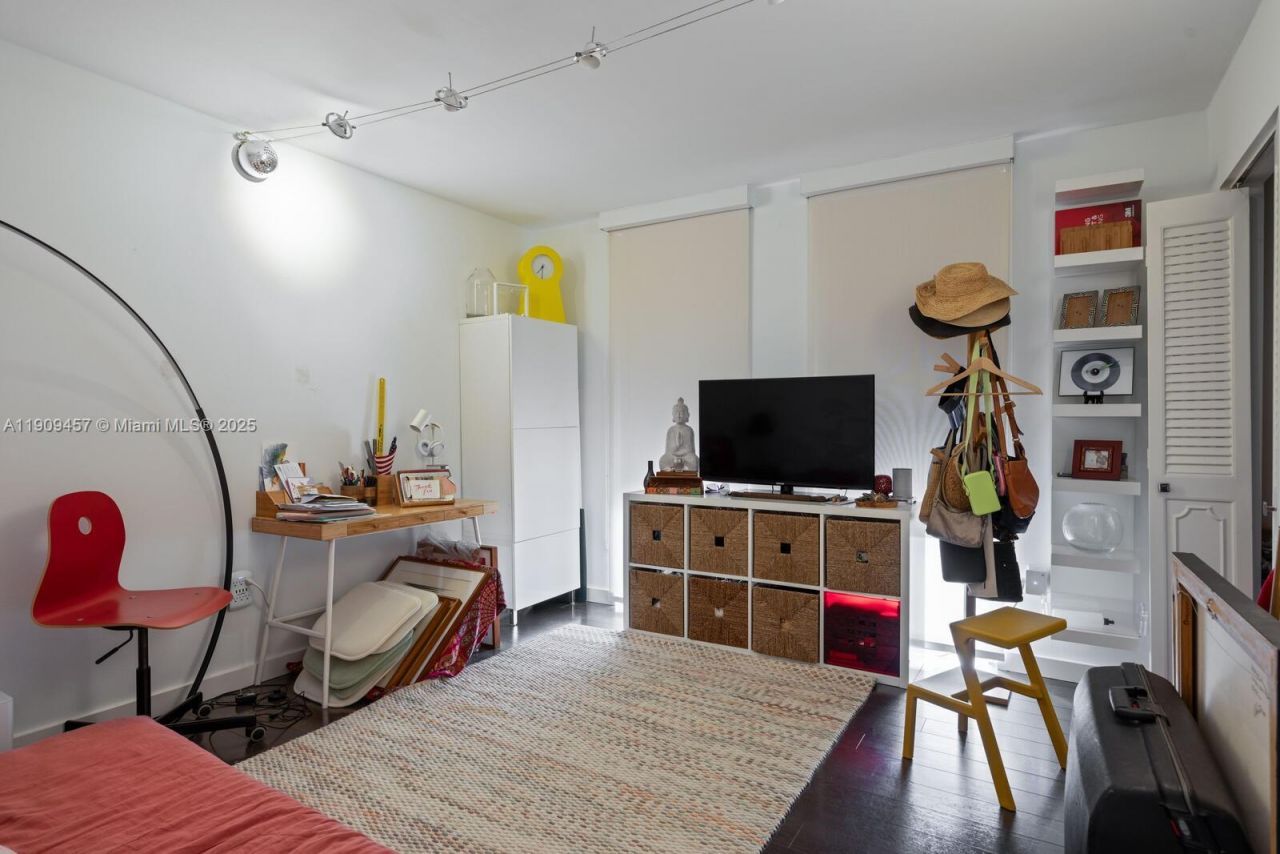 17500 N Bay Rd, Unit S301, Sunny Isles Beach, FL 33160 Photo