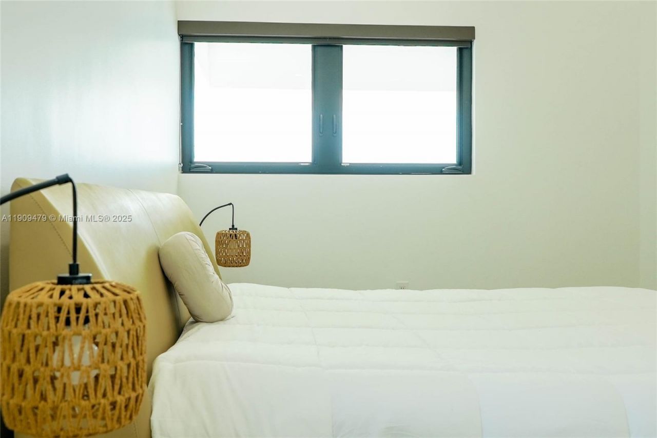 7720 Miami View Dr, North Bay Village, FL 33141 Photo