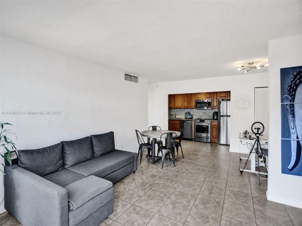 4154 NW 79th Ave, Unit 1D, Doral, FL 33166