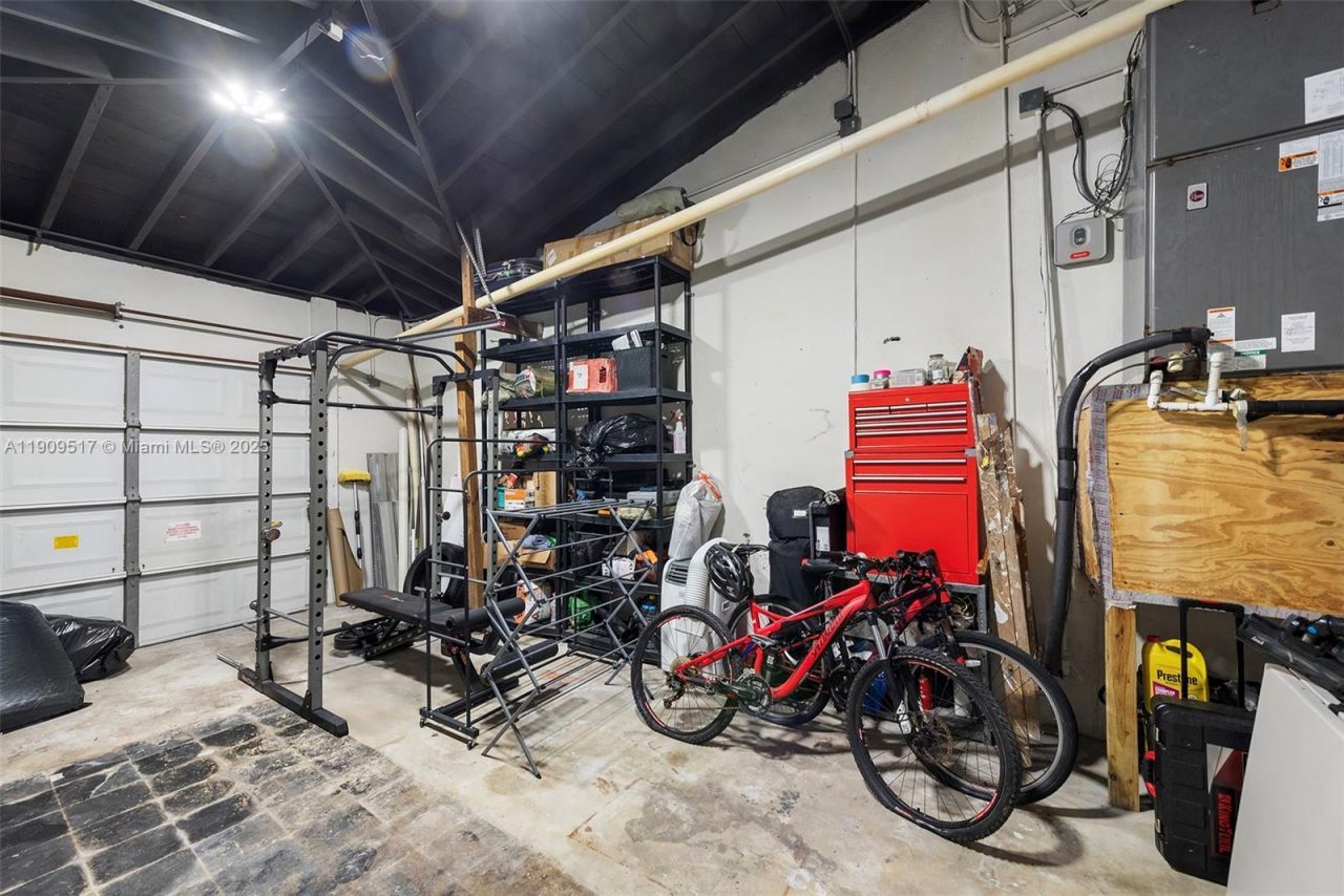 7940 Hawthorne Ave, Miami Beach, FL 33141 Photo