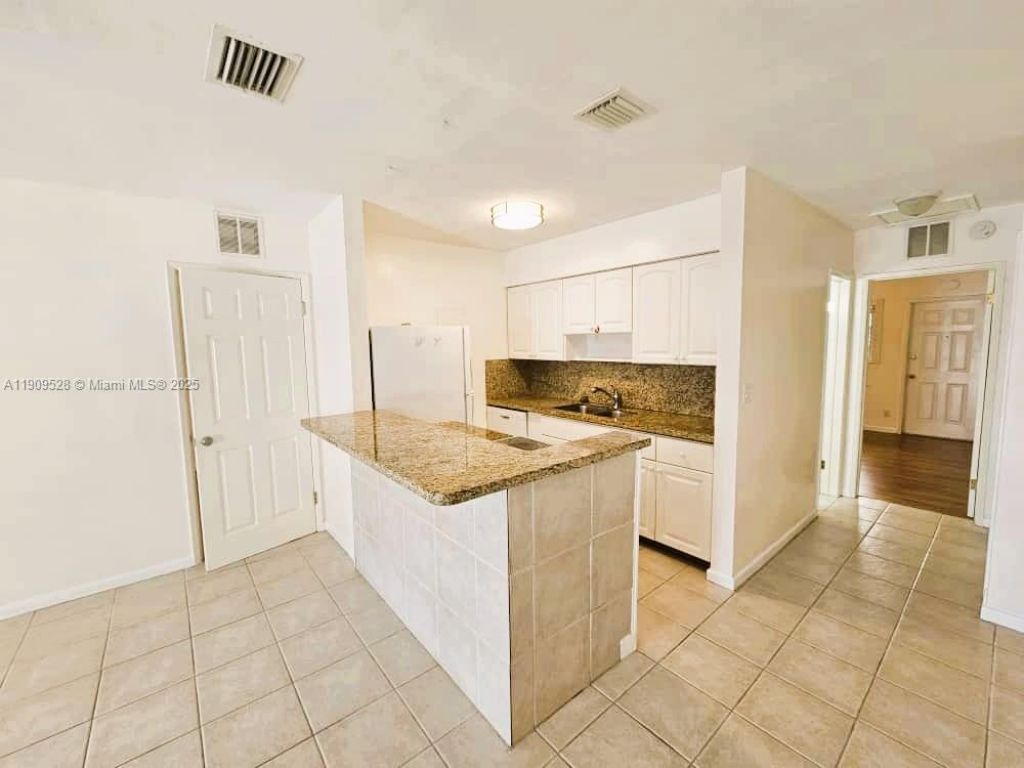 3217 NE 7th Pl, Unit 1, Pompano Beach, FL 33062 Photo