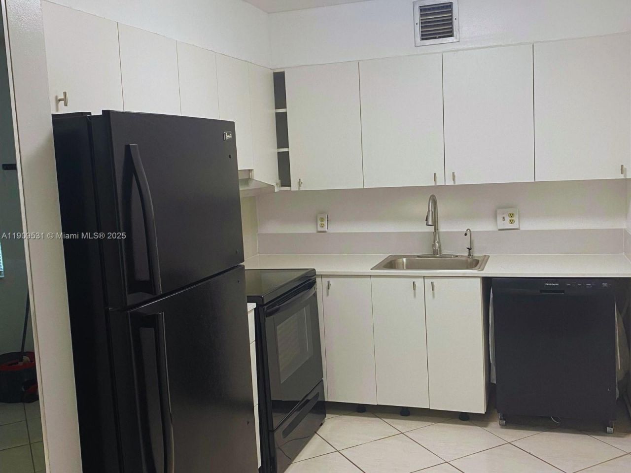13550 SW 6th Ct, Unit 308A, Pembroke Pines, FL 33027 Photo