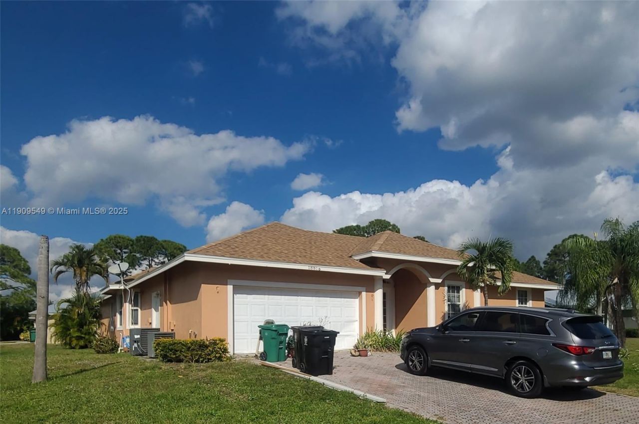1881 SW Elijah Ave, Port Saint Lucie, FL 34953 Photo