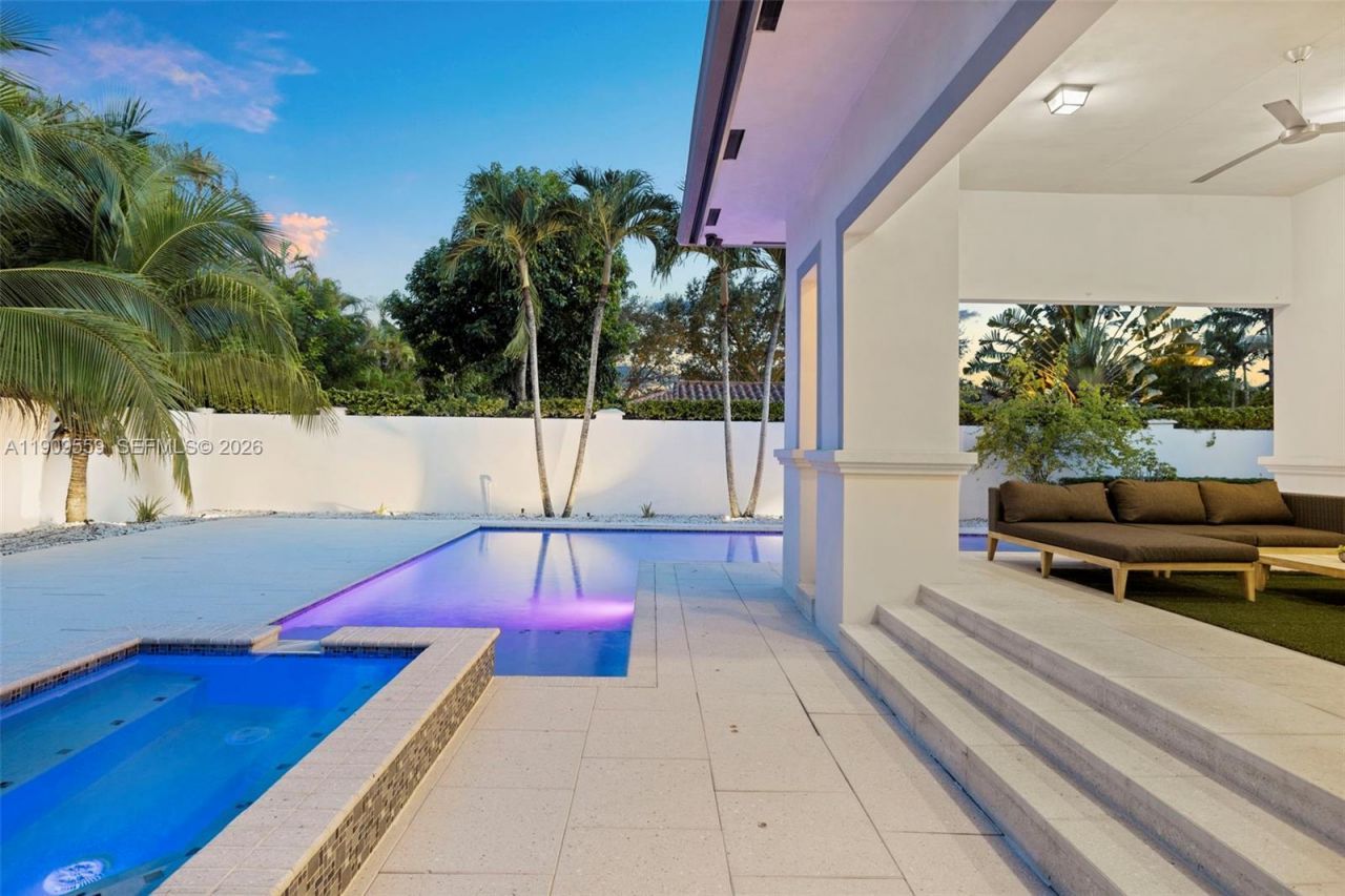 9580 SW 101st Ter, Miami, FL 33176 Photo